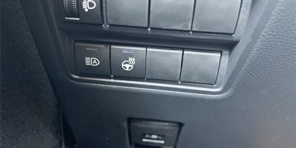 visuel - Mazda 2 IV HYBRID 2024 1.5L CVT 116 CH Exclusive-Line