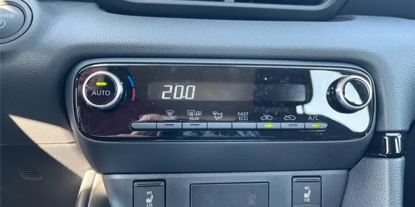 visuel - Mazda 2 IV HYBRID 2024 1.5L CVT 116 CH Exclusive-Line