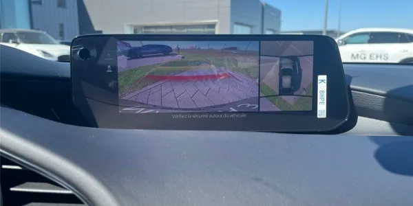 visuel - Mazda 3 IV 5 PORTES 2025 2.5L E-SKYACTIV-G M HYBRID 140 CH BVA6 Takumi