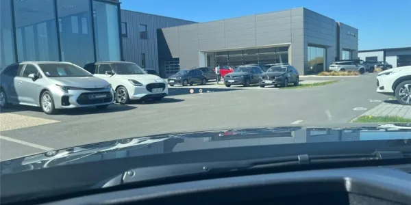 visuel - Mazda 3 IV 5 PORTES 2025 2.5L E-SKYACTIV-G M HYBRID 140 CH BVA6 Takumi