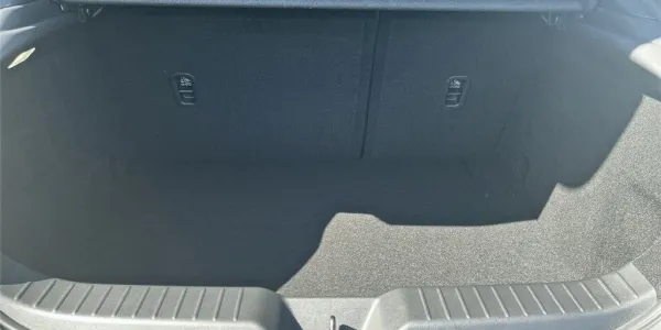 visuel - Mazda 3 IV 5 PORTES 2025 2.5L E-SKYACTIV-G M HYBRID 140 CH BVA6 Takumi