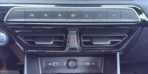 visuel - MG mg3 1.5 L HYBRID+ 195 CH Luxury