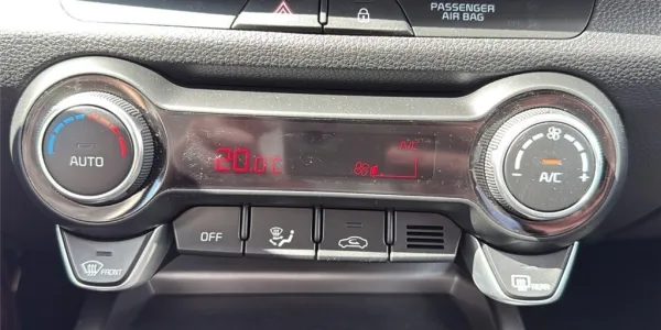 visuel - Kia Stonic 1.0 T-GDI 100 CH DCT7 GT-line