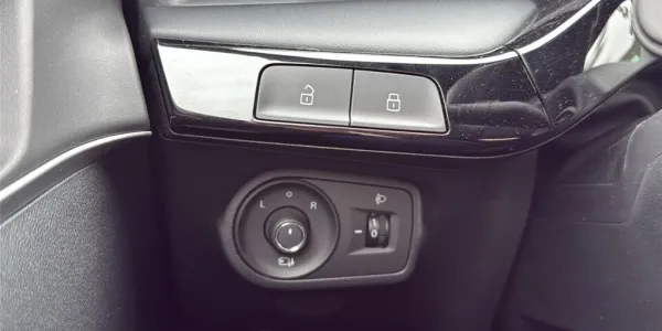 visuel - MG mg3 1.5 L HYBRID+ 195 CH Luxury